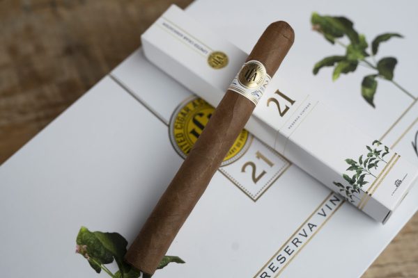 Reserva Vintage 2021 LCA by Eiroa Cigars